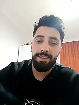 Snapshot of Rakiyy34 chatting on March 15, 2025, 6:32 pm Rakiyy34 online show from March 15, 2025, 6:32 pm