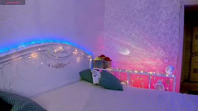 LillyMoure  online show from January 18, 2026, 11:41 pm