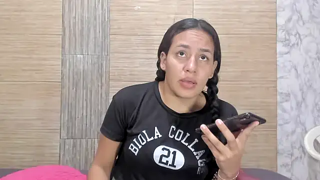 GIRLORI22 online show from September 27, 2025, 7:53 pm