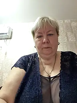 EffectFiona online show from January 5, 2026, 11:52 pm