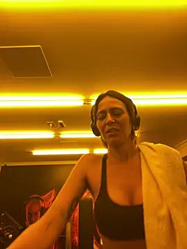 Snapshot of Gipoltergeist chatting on February 9, 2026, 10:08 pm Gipoltergeist online show from February 9, 2026, 10:08 pm