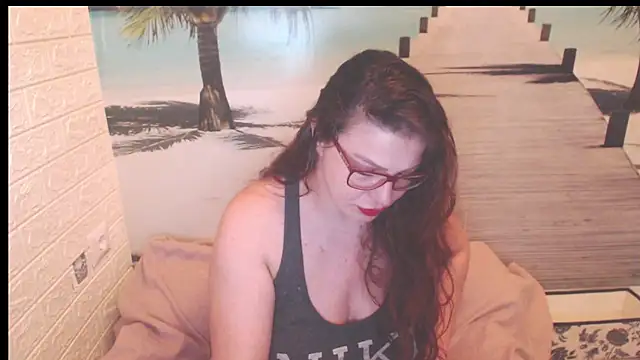 Queen  Natasha online show from November 26, 2025, 10:21 pm