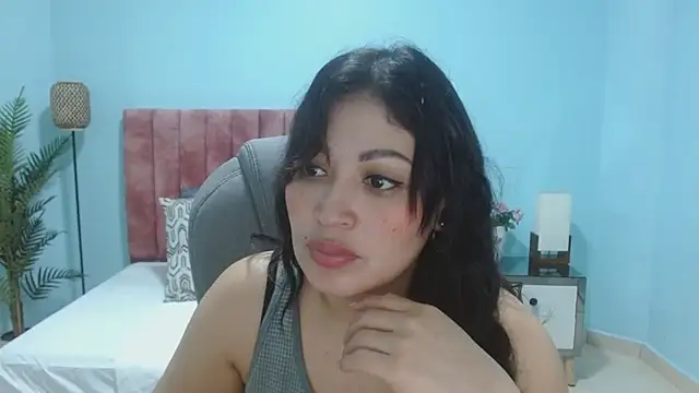 sophia hadid online show from January 6, 2026, 7:51 pm