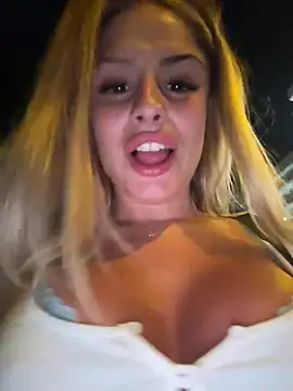 Snapshot of BritneyDimond chatting on December 29, 2024, 8:58 pm BritneyDimond online show from December 29, 2024, 8:58 pm