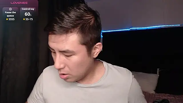 andrewmhilton  online show from February 14, 2026, 6:46 am