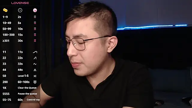 andrewmhilton  online show from October 18, 2025, 5:09 am