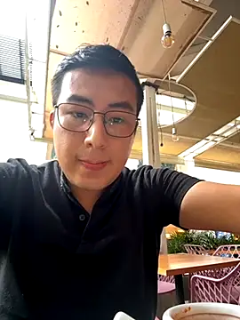 andrewmhilton  online show from November 5, 2025, 7:50 pm