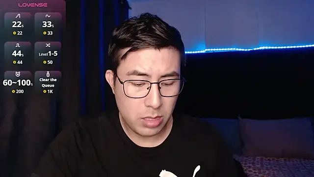 andrewmhilton  online show from April 18, 2026, 6:16 am