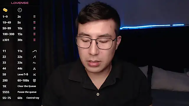 andrewmhilton  online show from October 21, 2025, 6:35 am