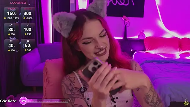 BratzieDarsie online show from April 21, 2026, 2:01 pm