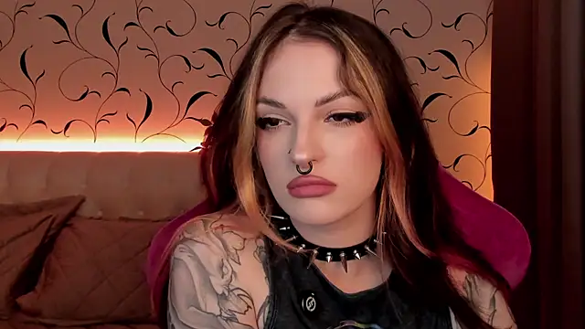 BratzieDarsie online show from October 7, 2025, 8:59 am