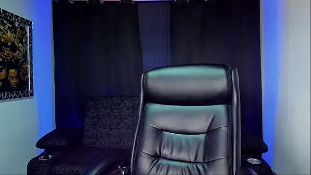 jhonnysnow17 online show from October 26, 2025, 3:23 pm