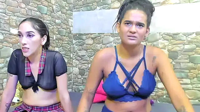chicamir22 online show from January 24, 2025, 7:49 pm