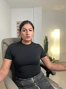 Snapshot of ari_artis chatting on February 10, 2026, 7:35 pm ari artis online show from February 10, 2026, 7:35 pm