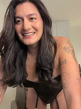 Snapshot of ari_artis chatting on February 24, 2026, 11:27 pm ari artis online show from February 24, 2026, 11:27 pm