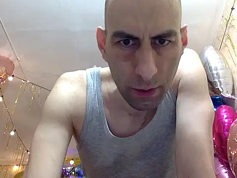 Snapshot of HandsomeAlfie chatting on March 19, 2026, 5:29 am HandsomeAlfie online show from March 19, 2026, 5:29 am