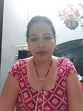 Snapshot of Poojabhabi101 chatting on February 19, 2026, 5:48 am Poojabhabi101 online show from February 19, 2026, 5:48 am