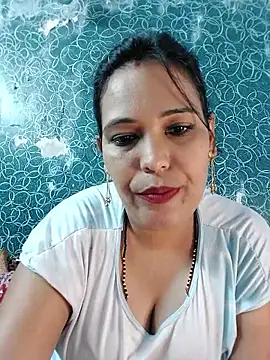 Poojabhabi101 online show from September 16, 2025, 6:09 pm