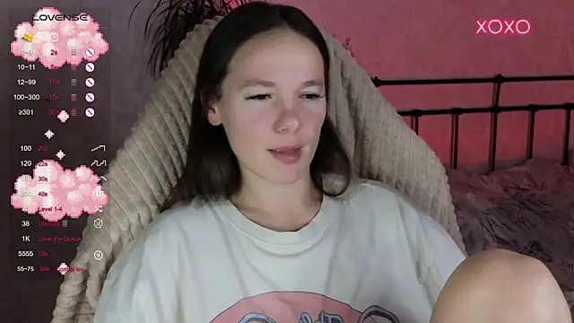 lil luna x online show from November 21, 2025, 1:32 pm