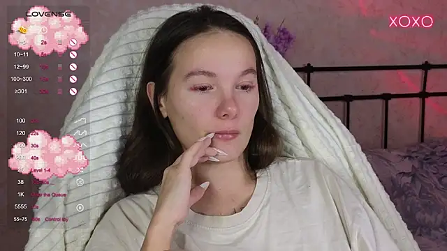 lil luna x online show from October 23, 2025, 12:59 pm