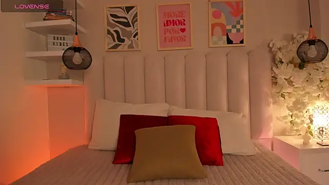 Snapshot of cute__cherry_ chatting on February 25, 2026, 9:36 pm cute cherry online show from February 25, 2026, 9:36 pm