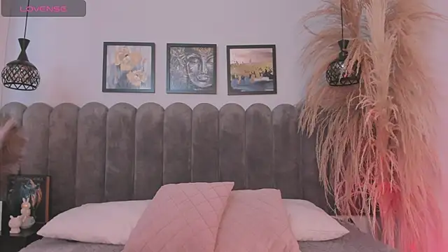 cute  cherry  online show from March 17, 2026, 9:29 pm