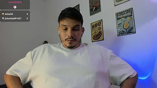 Snapshot of alejandro_stark chatting on January 15, 2026, 8:56 pm alejandro stark online show from January 15, 2026, 8:56 pm