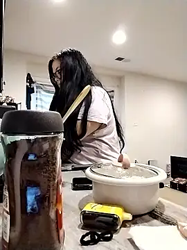 LiverandBrat77 online show from October 28, 2025, 8:19 pm