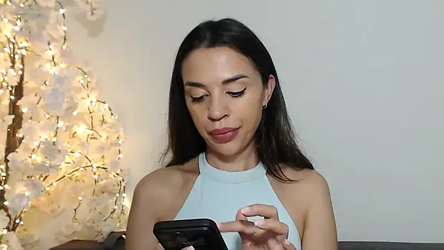 Mika Gold online show from October 12, 2025, 10:16 am