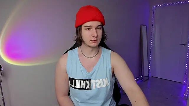 Snapshot of Vincent_Strong chatting on March 9, 2025, 1:14 am Vincent Strong online show from March 9, 2025, 1:14 am