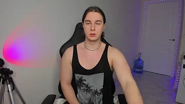 Snapshot of Vincent_Strong chatting on January 25, 2025, 2:03 pm Vincent Strong online show from January 25, 2025, 2:03 pm