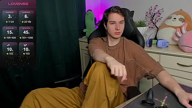 Snapshot of Vincent_Strong chatting on September 10, 2025, 8:02 am Vincent Strong online show from September 10, 2025, 8:02 am