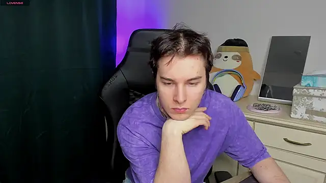 Vincent Strong online show from February 22, 2026, 8:49 am