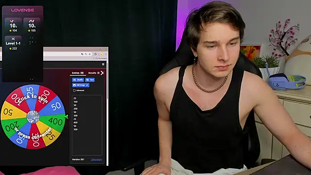 Snapshot of Vincent_Strong chatting on October 31, 2025, 7:10 pm Vincent Strong online show from October 31, 2025, 7:10 pm