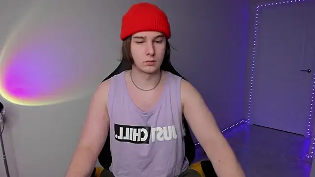 Snapshot of Vincent_Strong chatting on March 4, 2025, 1:23 am Vincent Strong online show from March 4, 2025, 1:23 am