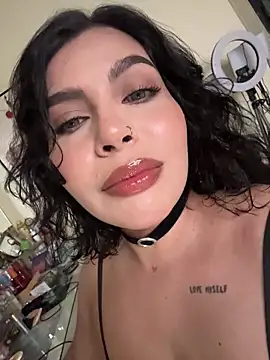 GigiiStone online show from March 15, 2026, 7:43 pm