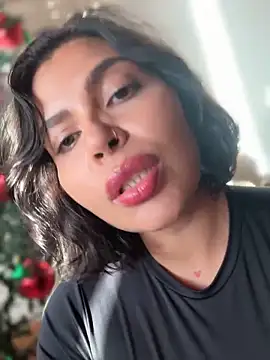 GigiiStone online show from November 29, 2025, 9:59 pm