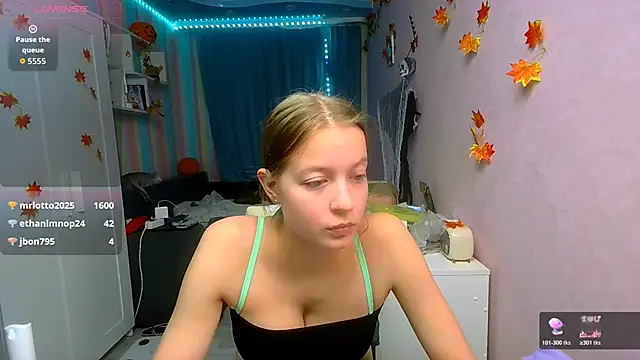   Aphrodita  wow   online show from November 28, 2025, 10:04 am