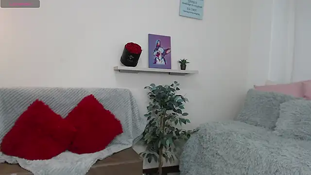 sofia perez    online show from October 10, 2025, 8:20 pm