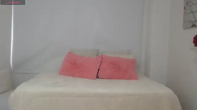 Snapshot of sofia_perez___ chatting on April 30, 2026, 7:54 pm sofia perez online show from April 30, 2026, 7:54 pm