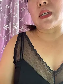 xuanxuan-w online show from September 29, 2025, 4:08 am