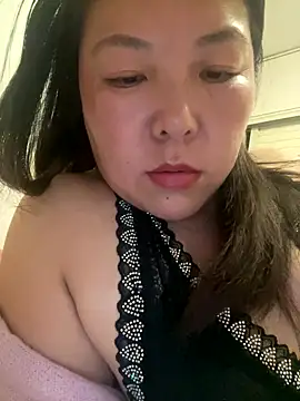 xuanxuan-w online show from September 26, 2025, 11:44 pm
