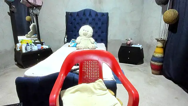 mature  bigboobs   online show from September 20, 2025, 2:33 pm
