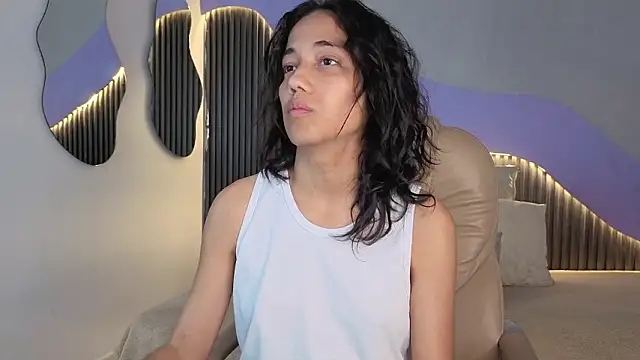 hot little bunny online show from March 19, 2026, 9:59 pm