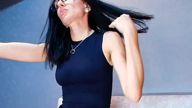 Siaconna online show from September 23, 2025, 6:53 am