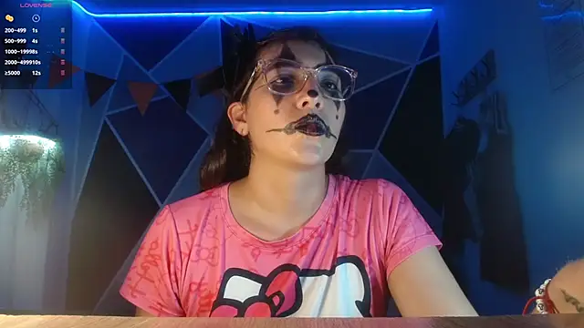 DaMikaela  online show from October 29, 2025, 7:13 pm