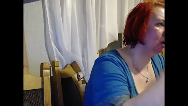 NikolRedMilf online show from December 2, 2025, 6:42 pm