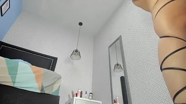 LORENADAVIES online show from February 11, 2025, 4:55 am