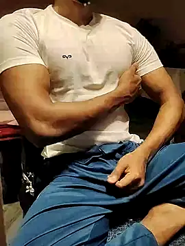 Snapshot of xxxhugedick0001 chatting on February 26, 2025, 7:10 pm xxxhugedick0001 online show from February 26, 2025, 7:10 pm