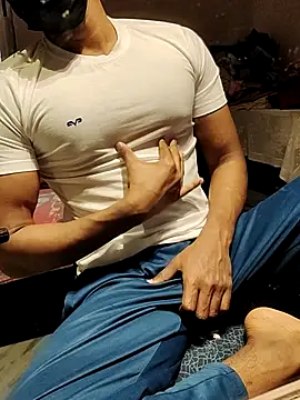 Snapshot of xxxhugedick0001 chatting on February 25, 2025, 5:30 am xxxhugedick0001 online show from February 25, 2025, 5:30 am